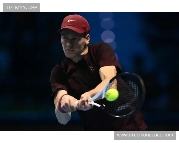 网球赛场风云再起 各大选手奋力争夺年终总决赛席位